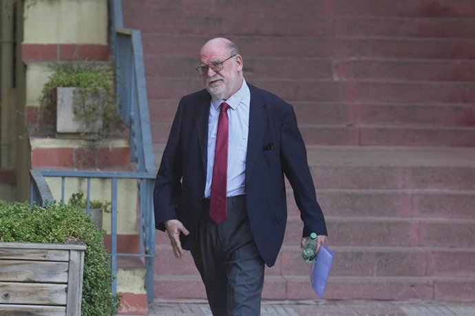 El psiquiatra, Antonio Bulbena, a su llegada al Juzgado Nº5 Martorell, a 3 d ejulio de 2026, en Martorell, Barcelona, Catalunya (España)