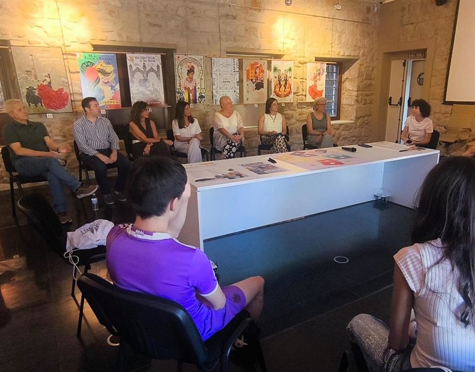 Imagen de la asamblea en Linares