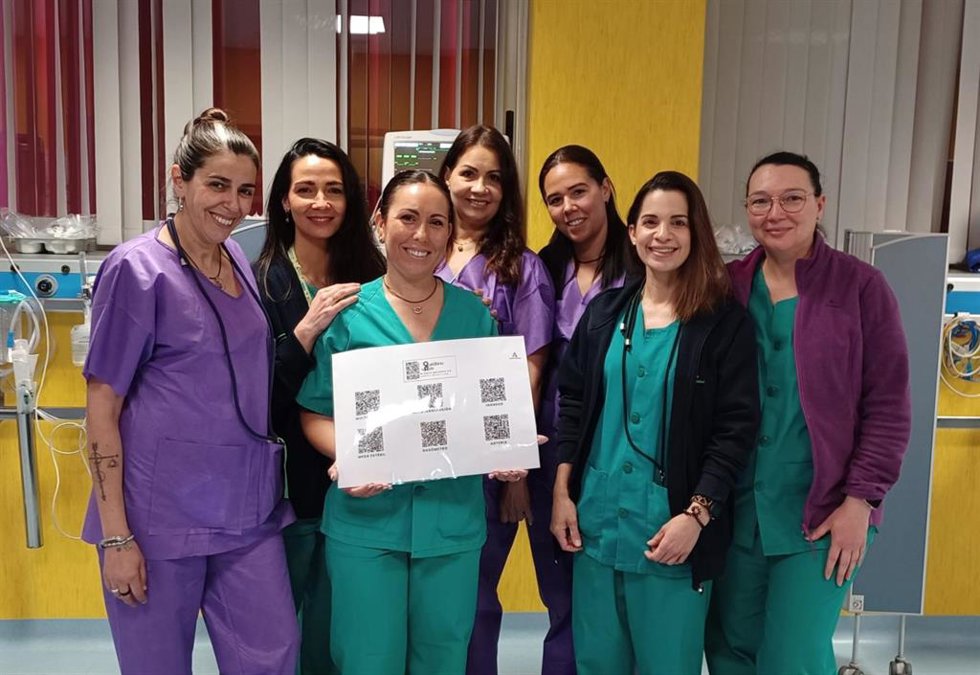 El Hospital Infanta Elena de Huelva ha puesto en marcha en su Unidad de Reanimación Posanestésica (URPA) un innovador sistema digital de acceso rápido a protocolos, procedimientos y recursos formativos mediante códigos QR.