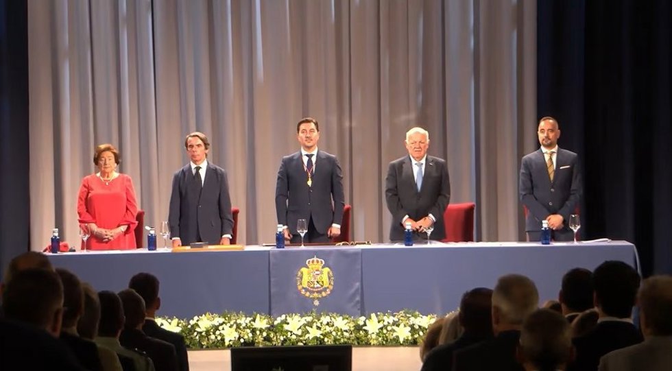 Entrega de la distinción de Intendente de Honor de La Carolina a José María Aznar.