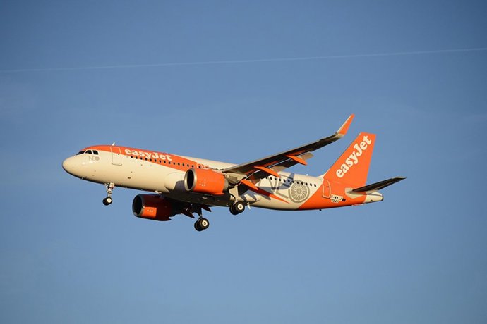 Archivo - Avión de easyJet.