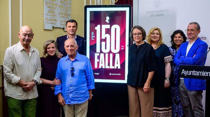El alcalde de Cádiz en la presentación de la programación por el 150 aniversario del nacimiento de Manuel de Falla.