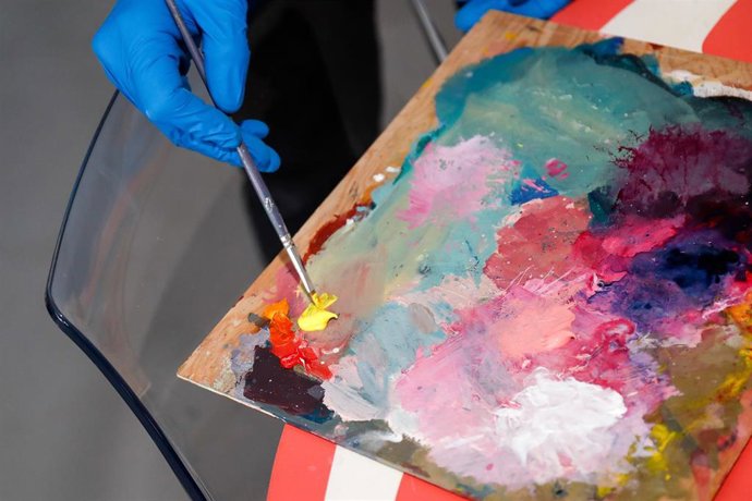 Archivo - Paleta de colores de un artista.