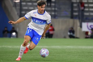 Futbol, Universidad Catolica vs Universidad de Concepcion, campeonato 2026 Fecha 15, Liga de Primera 2026. El jugador de Universidad Catolica Clemente Montes, es fotografiado durante un partido de primera contra Universidad de Concepcion disputado en el