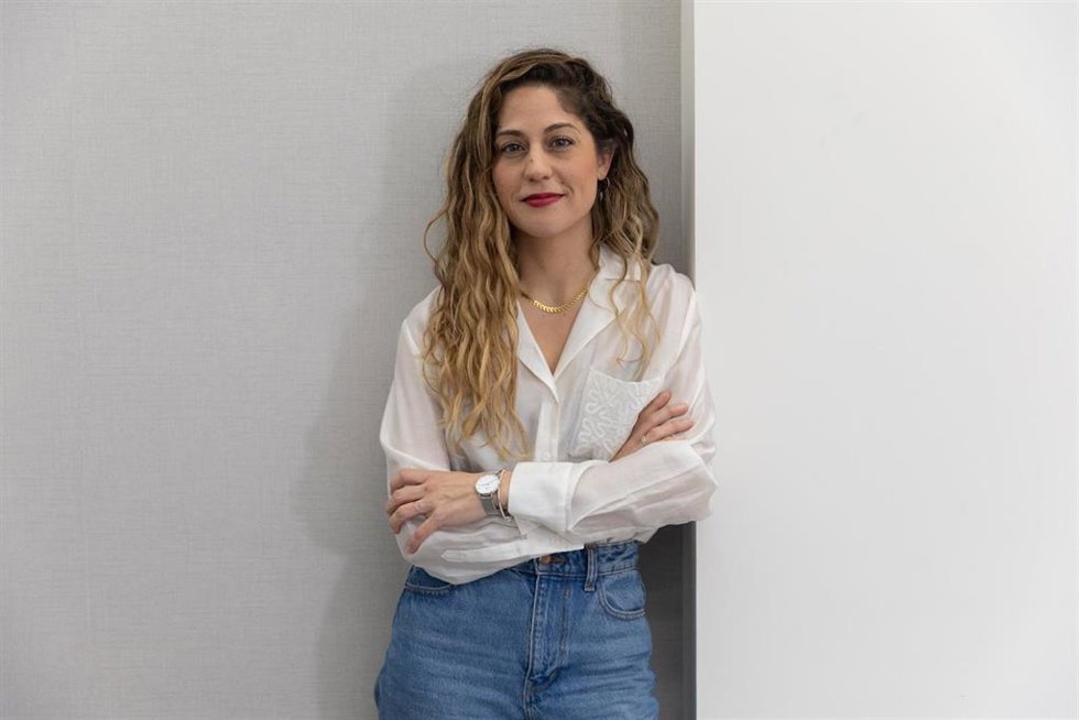Archivo - La coordinadora general de Sumar, Lara Hernández, durante una entrevista para Europa Press, a 13 de noviembre de 2025, en Madrid (España).