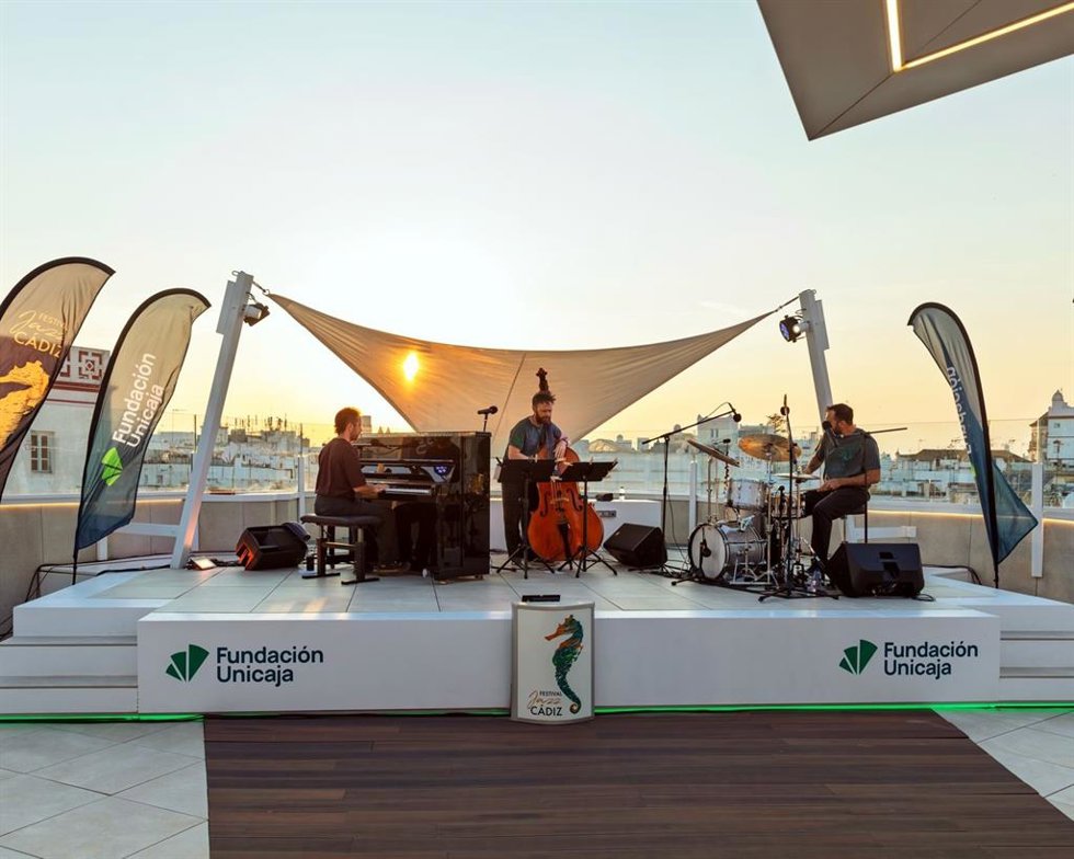 Primer concierto del Festival JazzCádiz a cargo del trío K12.
