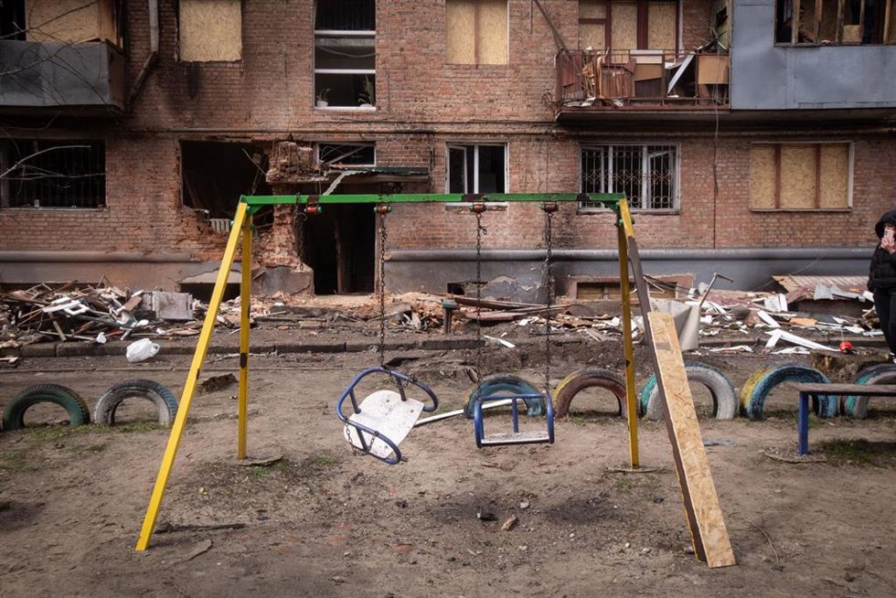 Archivo - Zona infantil en la ciudad de Sumi, devastado por un ataque ruso 