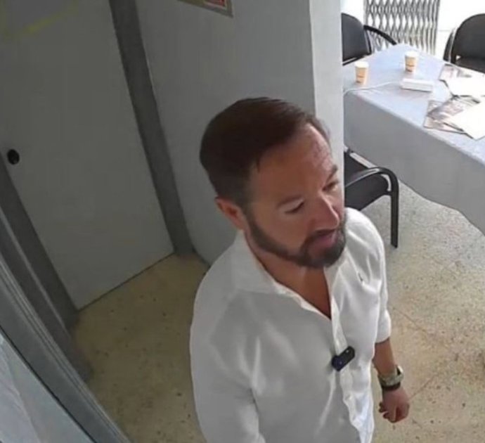 Sindicat d'Estudiants denuncia el "allanamiento" de su sede por el edil de Vox en València Juanma Badenas
