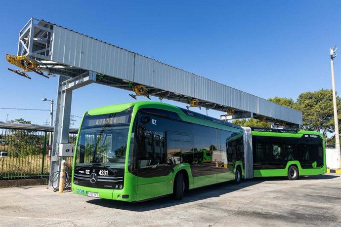 Un autobús eléctrico de la flota de Zaragoza.