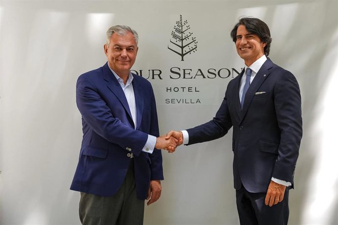 El alcalde de Sevilla, José Luis Sanz, lidera una misión comercial a Montreal para atraer inversión y nuevas conexiones aéreas.