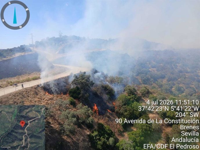 Incêndio florestal foi registrado no município de Villanueva del Río y Minas (Sevilha) neste sábado, dia 4.