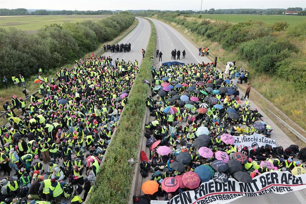 Cortes de carreteras para protestar contra Alternativa para Alemania (AfD) en Érfurt