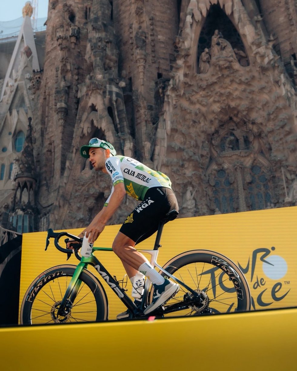 VICTORIA LLEGA AL TOUR DE FRANCIA