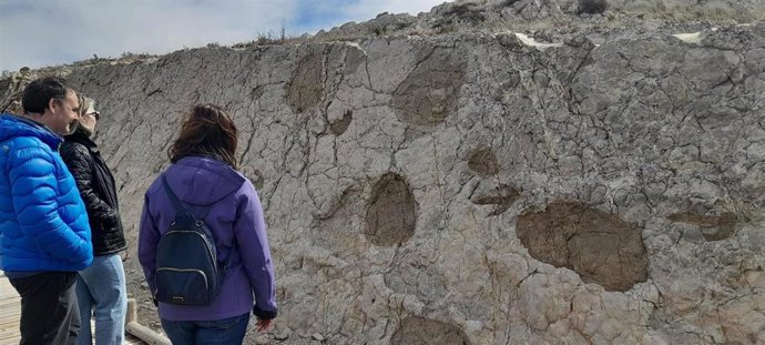 El yacimiento 'Ababuj' es frecuentado por turistas interesados en conocer el patrimonio paleontológico provincial.