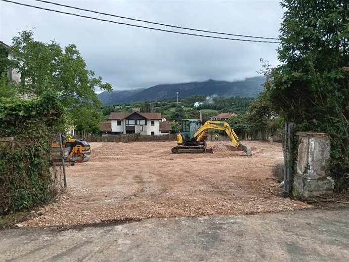 Obras de acondicionamiento de la parcela donde se ubica el nuevo aparcamiento público.
