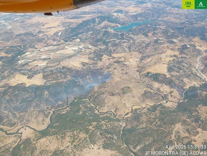 Imagen aérea del incendio forestal de Morón de la Frontera (Sevilla) declarado el 4 de julio.