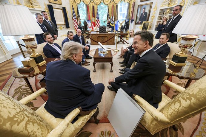 June 29, 2026, Washington, Dc, United States: U.S. President Donald Trump, holds a bilateral meeting with Secretary General of Nato Mark Rutte, right, at the Oval Office of the White House, June 24, 2026 in Washington, D.C.,Image: 1113400947, License: Rig