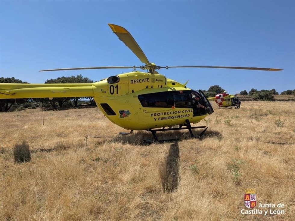 Muere un parapentista tras sufrir una caída en Villafranca de la Sierra (Ávila)