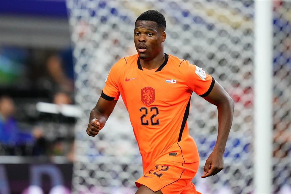 Denzel Dumfries durante un partido del Mundial 2026 con la selección de los Países Bajos