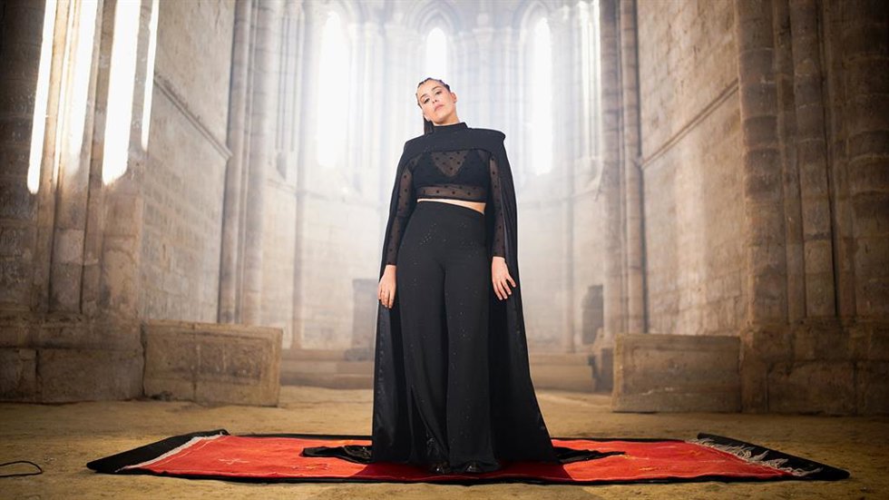 Isabel Aaiun protagoniza el primer concierto de los Sanfermines 2026 en el escenario de la Plaza del Castillo.