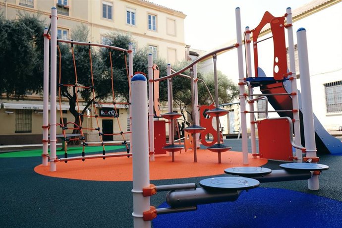 Archivo - Parque infantil de la plaza de las Cofradías.