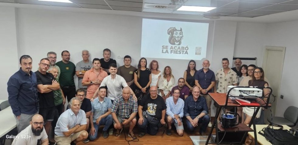 Constitución del Punto de Contacto de Se Acabó La Fiesta (SALF) en Asturias, este sábado en Oviedo.