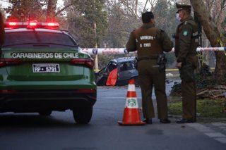 Santiago 17   de Junio  2022.  Esta manana se registro un accidente de transito tras una persecucion policial en la comuna de Lo Prado,  donde el delicuente murio en el lugar.      Javier Salvo/ Aton Chile.