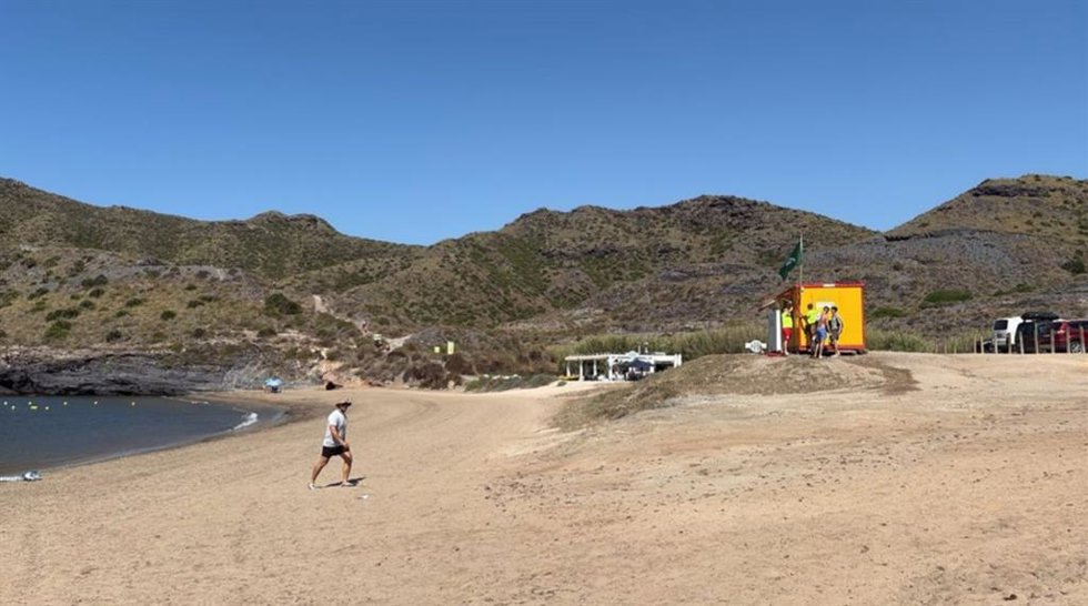 Reabre Cala Reona (Cartagena)tras confirmar los análisis la calidad del agua para el baño