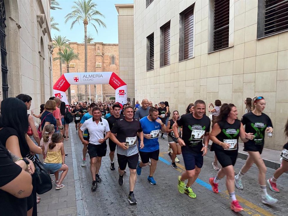 La X Carrera Nocturna Contra el Cáncer 'Ciudad de Almería'.