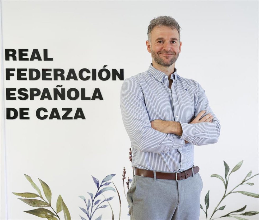 El presidente de la Real Federación Española de Caza, Josep Escandell, posa para Europa Press, a 3 de julio de 2026, en Madrid (España). Josep Escandell Martínez (Valencia, 1984) es ingeniero de Montes y, desde finales de 2024, Presidente de la Real Feder