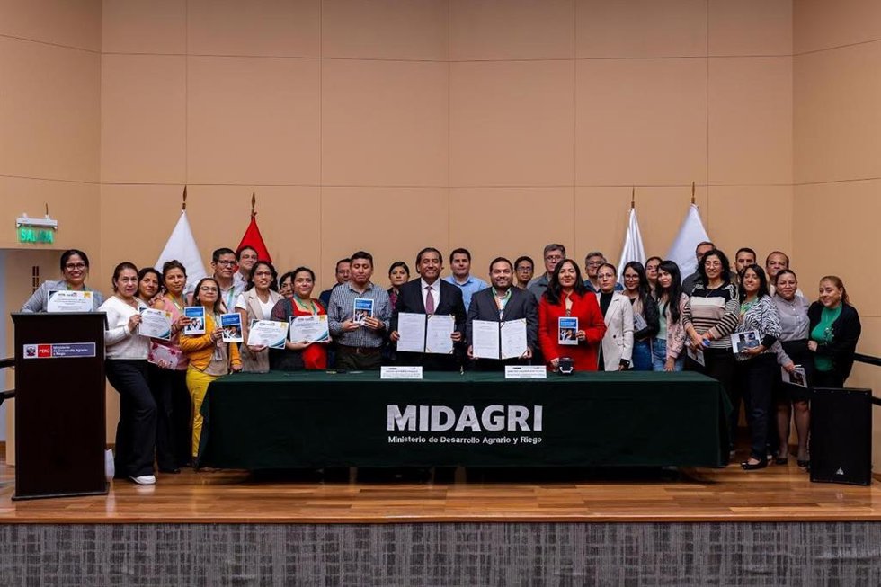 AGRO RURAL refuerza la formación de su equipo gracias a un acuerdo con instituciones educativas internacionales