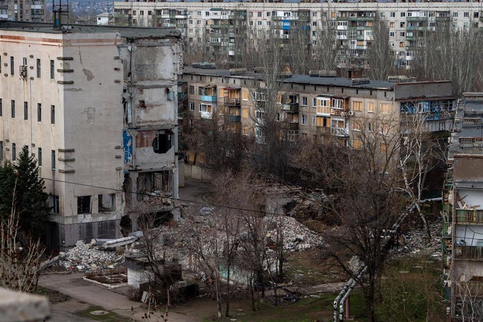Archivo - Edificios bombardeados en Konstantinovka (Ucrania)