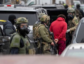 Archivo - Agentes del ICE de EEUU deteniendo a inmigrantes (archivos)