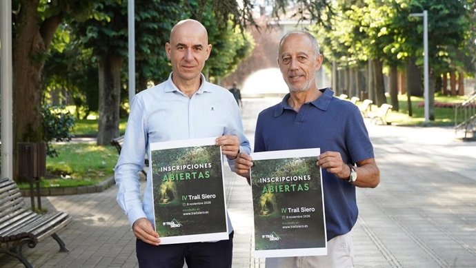 El concejal de Deporte, Salud y Protección contra Incendios, Jesús Abad, junto a Virginio Ramírez, director del Patronato Deportivo Municipal de Siero.