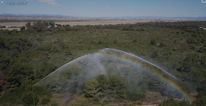 Archivo - Sistema de cañones anti incendios en El Saler, en València