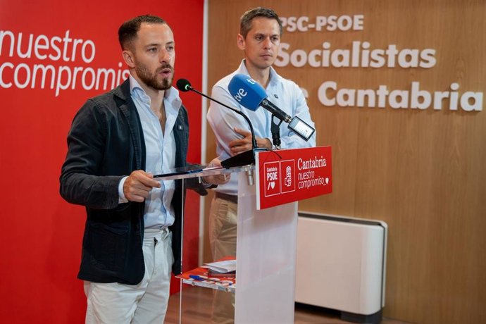Archivo - El secretario de Salud de la Comisión Ejecutiva Autonómica del PSOE de Cantabria, Marcos Agudo,