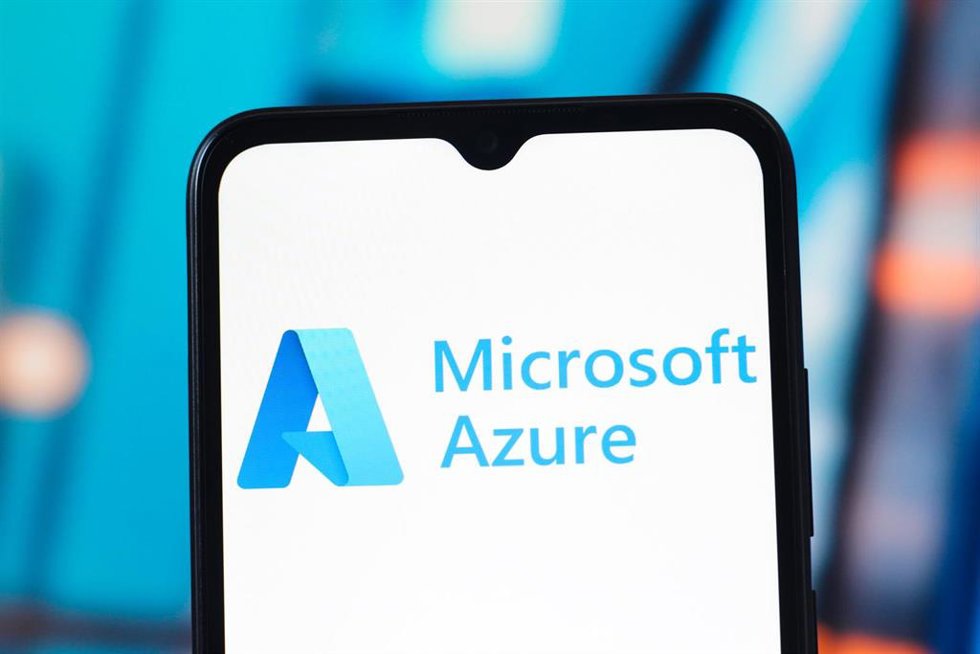 Archivo - December 5, 2025, Canada: In this photo illustration, the Microsoft Azure logo is seen displayed on a smartphone screen.