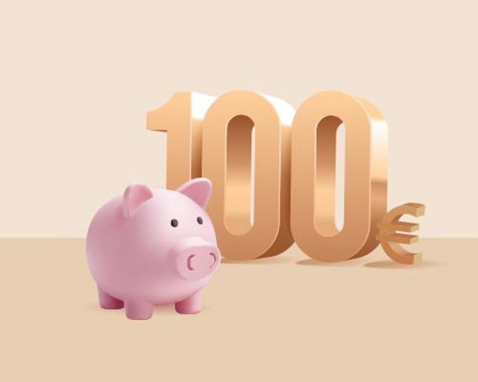 Archivo - El 33% de hogares españoles se considera financieramente estable, pero el 29% no puede ahorrar, según Allianz.
