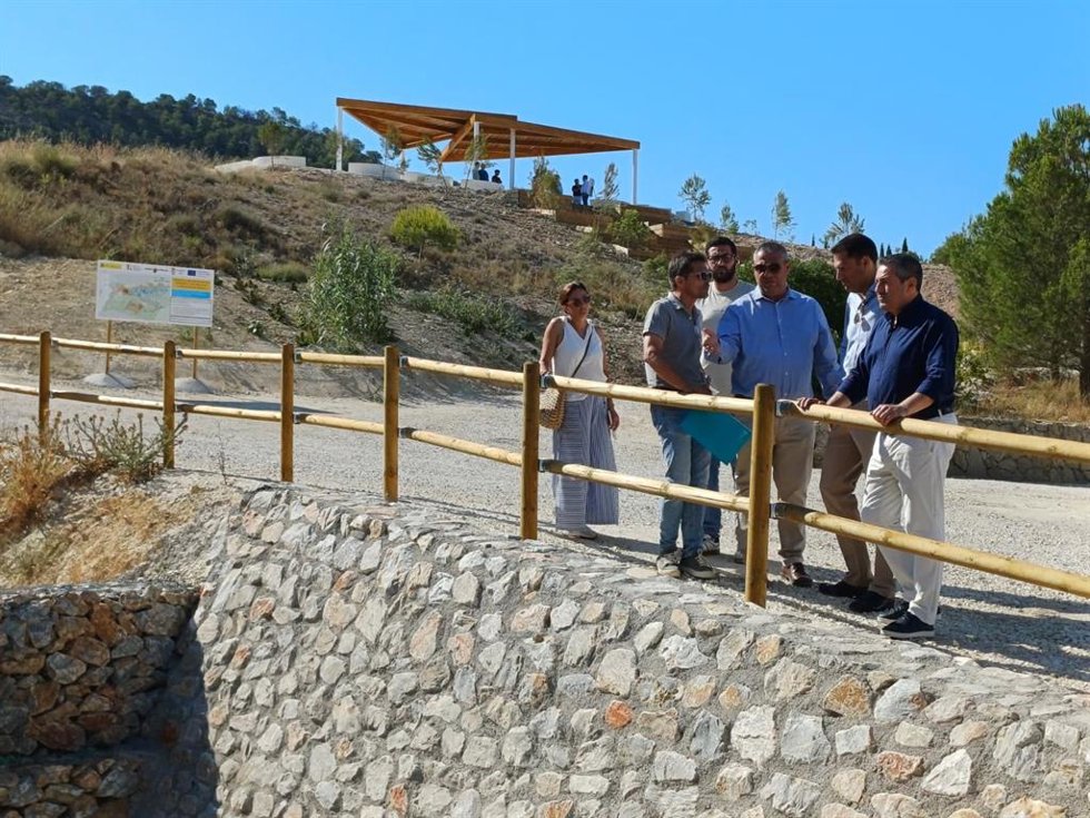 Imagen Del Consejero, Joaquín Buendía, Durante Su Visita A Las Obras De Protección Frente A Inundaciones En El Barranco De Pliego.