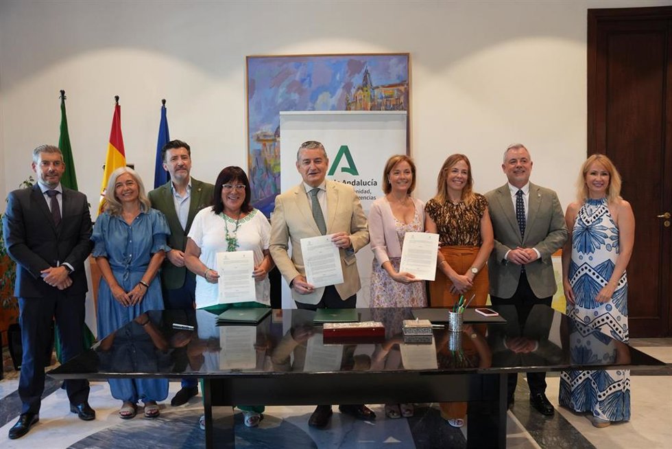 El SAS y el Consejo Andaluz de Enfermería suscriben un protocolo para mejorar la calidad asistencial.