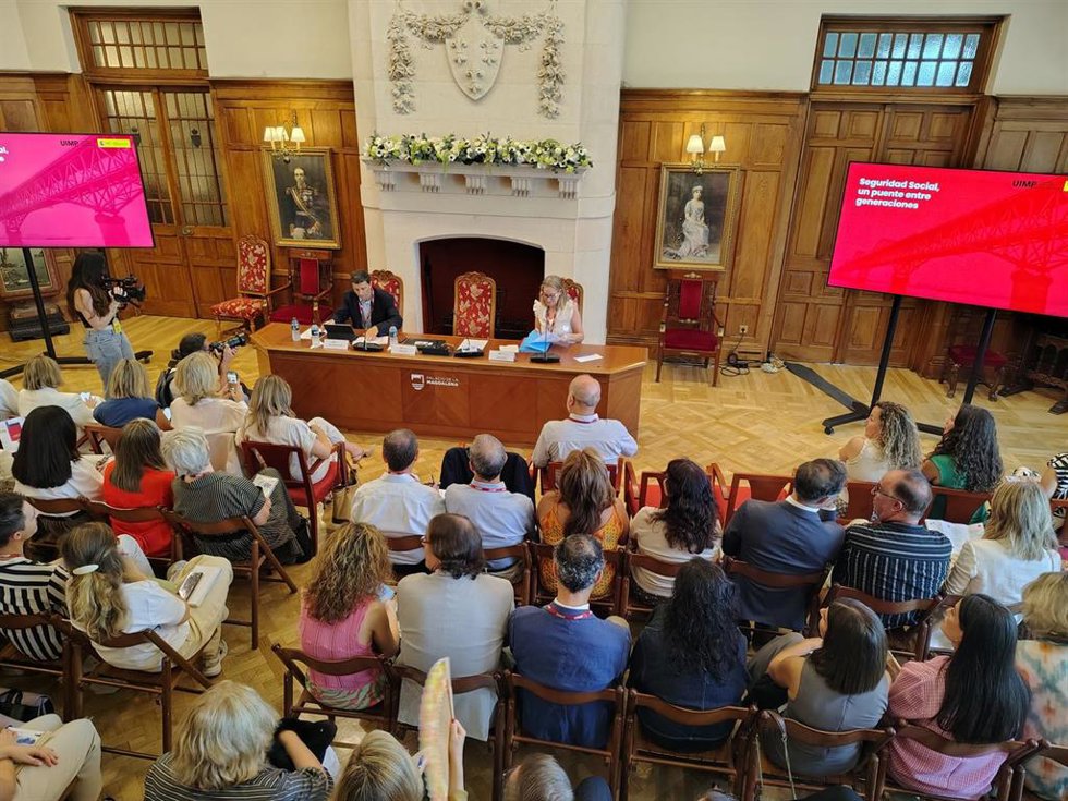El secretario de Estado de Seguridad Social y Pensiones inaugura el curso de la UIMP