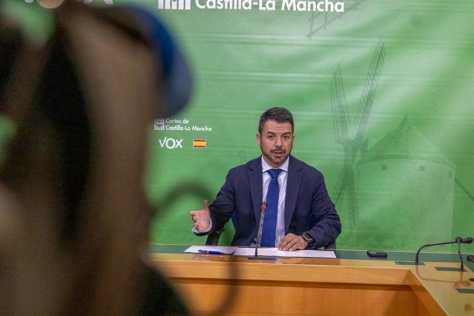 El portavoz del Grupo Parlamentario de Vox, Iván Sánchez.