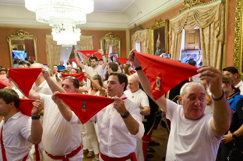 El Lehendakari, Imanol Pradales, en el inicio de los Sanfermines