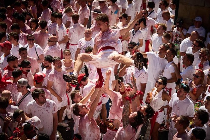 Plaza Consistorial de Pamplona en el chupinazo de inicio de los Sanfermines de 2026.