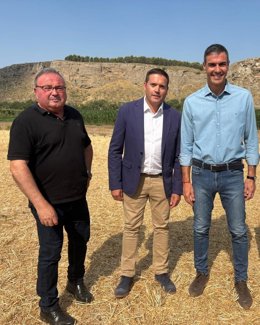 Representantes de Unión de Uniones con el presidente del Gobierno, Pedro Sánchez