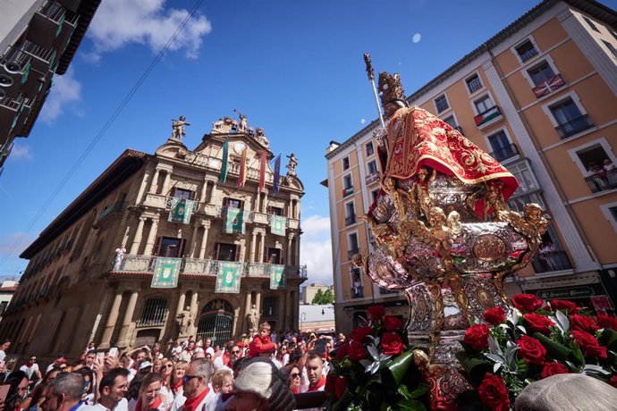 Archivo - Procesión de San Fermín durante los sanfermines del año pasado.