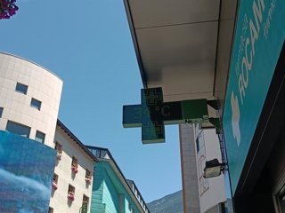 Un termòmetre marcant 34 graus a Andorra la Vella