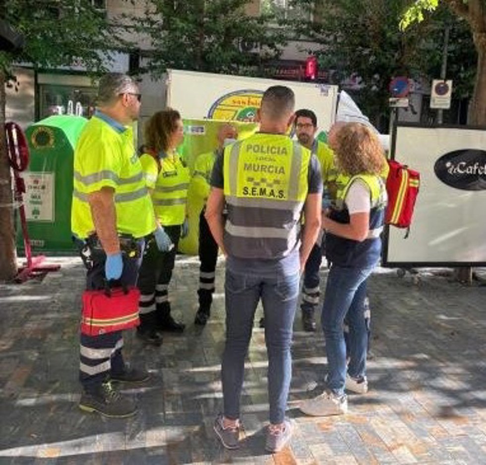 Operativo del SEMAS trabajando durante una ola de calor (Archivo)