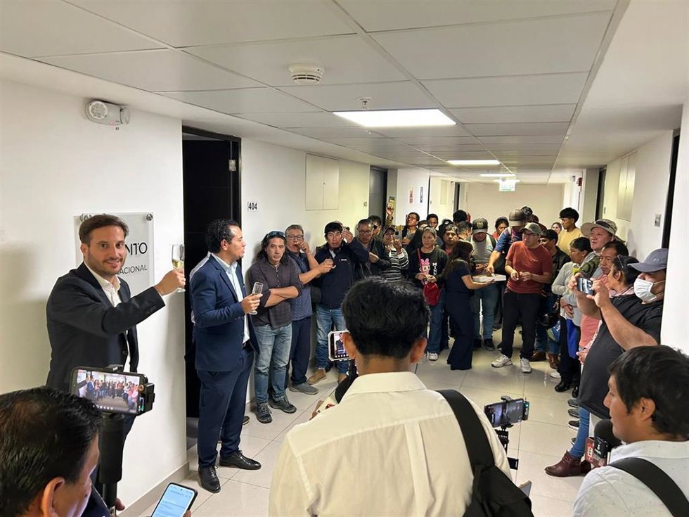Foto de la inauguración de las nuevas oficinas de Talento Grupo Internacional en Perú.