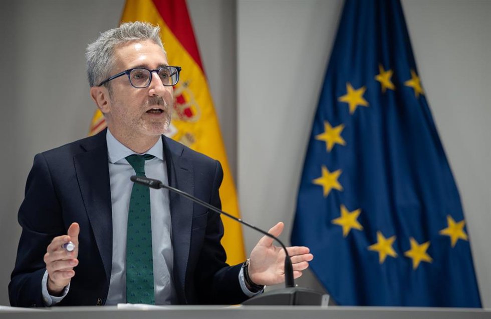 El ministro de Hacienda, Arcadi España, ofrece una rueda de prensa tras una reunión del Consejo de Política Fiscal y Financiera (CPFF) en el Ministerio de Hacienda, a 6 de julio de 2026, en Madrid (España). El Ministerio convoca este lunes a las Comunidad